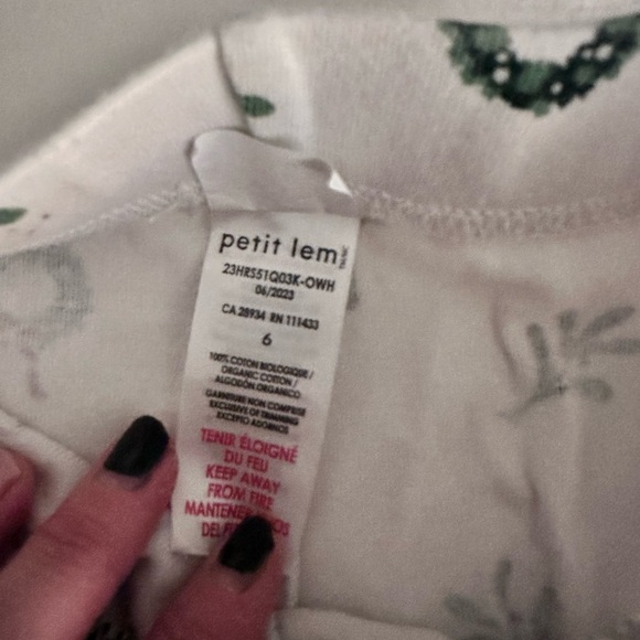 Petit Lem Christmas Pajamas Wreaths Size 6 - Very Good Condition - Picture 3 of 7